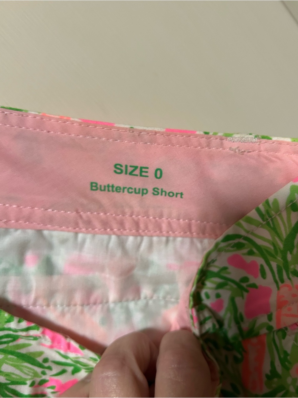 Lilly Pulitzer Pink & Green Tropical Scallop Hem Shorts - Picture 4 of 4